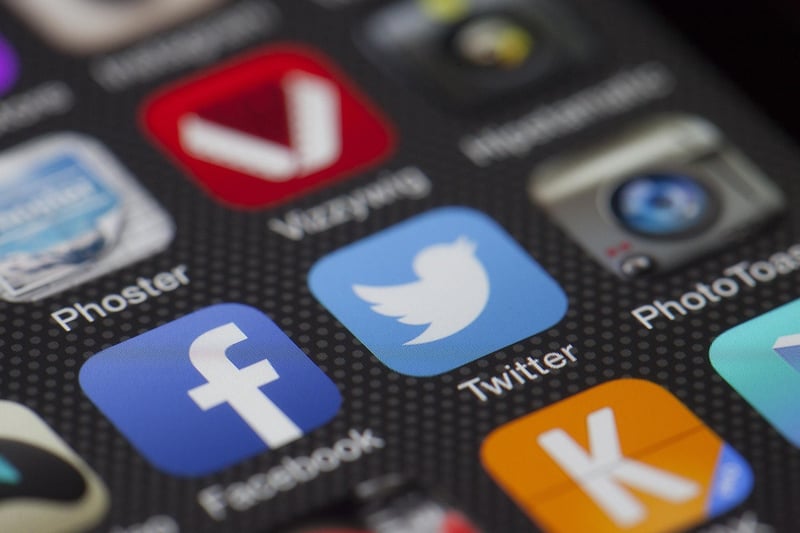 Social Media Influencing